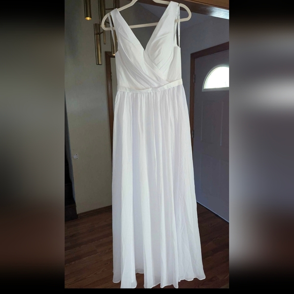 AW Bridal Elegant White Sleeveless Maxi Dress Size 6 - Picture 2 of 6